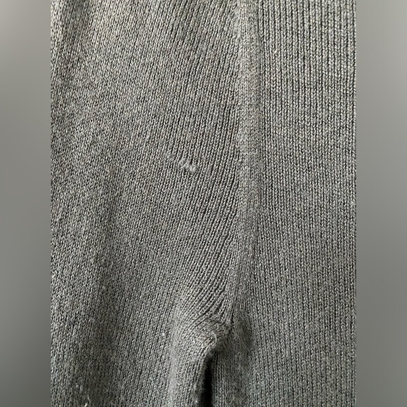 Express Knit V-neck Sweater - Picture 3 of 7